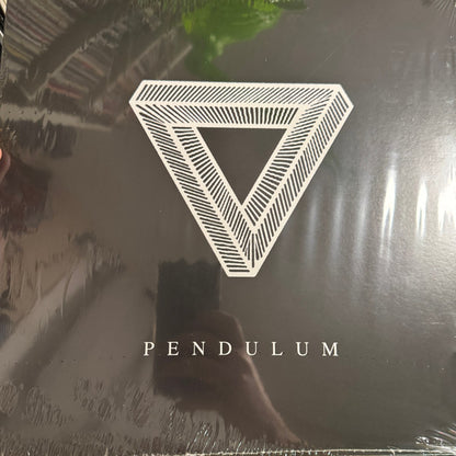 Twin Tribes – Pendulum
